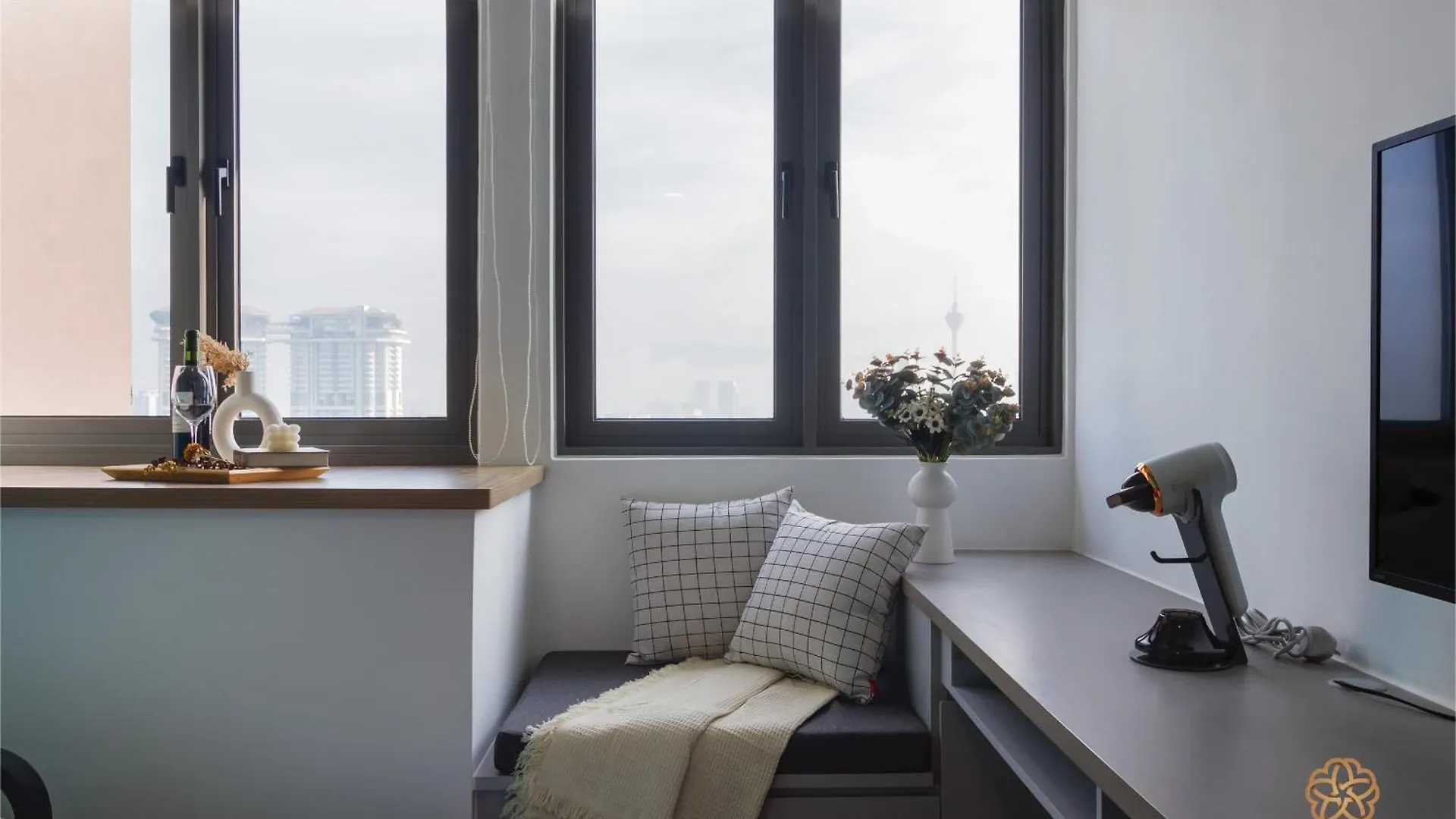 Riveria Premium Kuala Lumpur, Roam Apartment